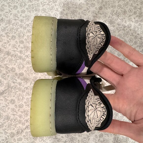[Nike] Kids' Air Jordan 1 Retro Low – Size 4 - Picture 4 of 5